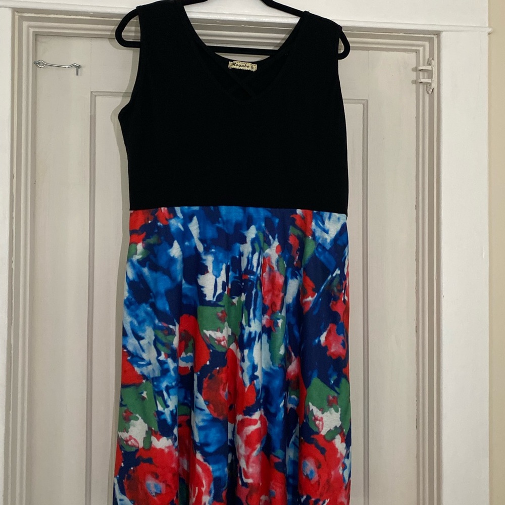 Perfect Beach Dress with Pockets!!! 2X but fits more like a 1X